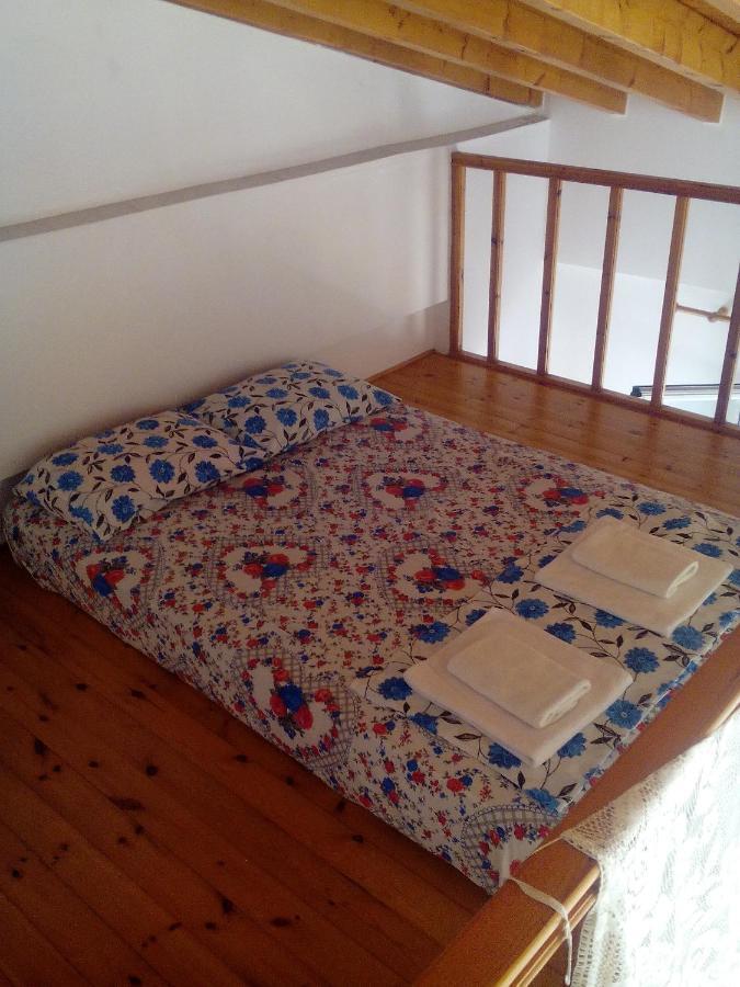 Studios Στουσ Πυργουσ Θερμησ Mytilíni Buitenkant foto